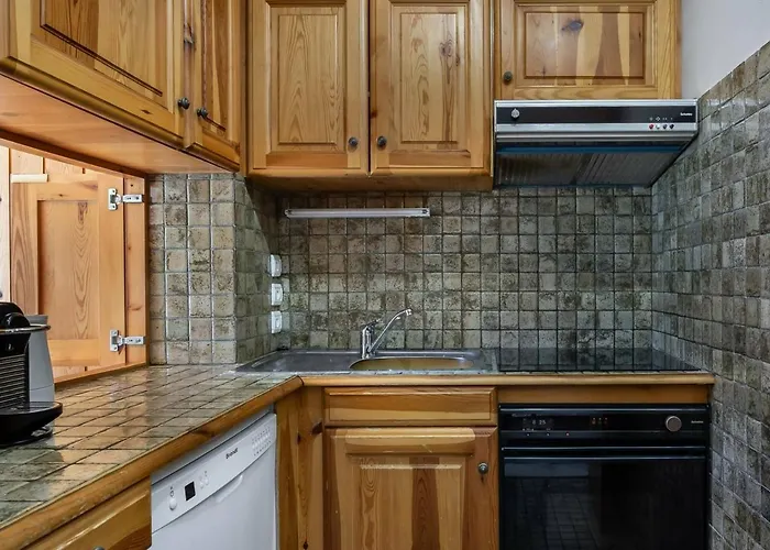 Au Pied Des Pistes Avec Balcon Sud A 1850 - Fr-1-564-41