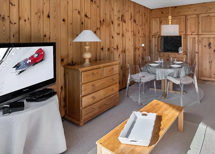 Au Pied Des Pistes Avec Balcon Sud A 1850 - Fr-1-564-41 *